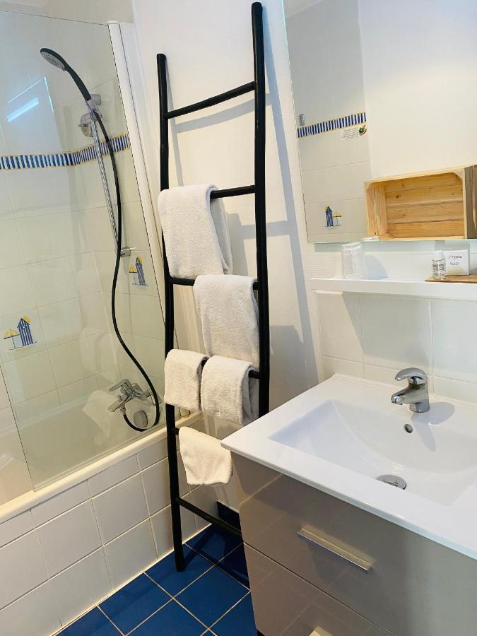 Face Aux Flots Hotel La Cotiniere Bagian luar foto